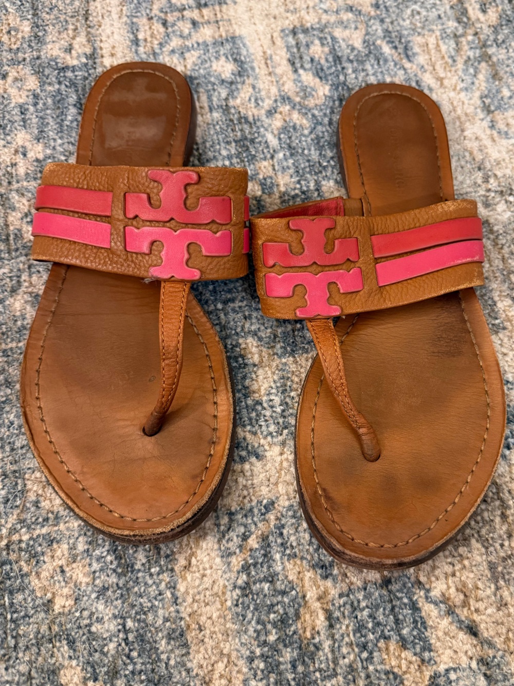 Tory Burch Brown Leather Thong Sandals with Pink Logo Accent